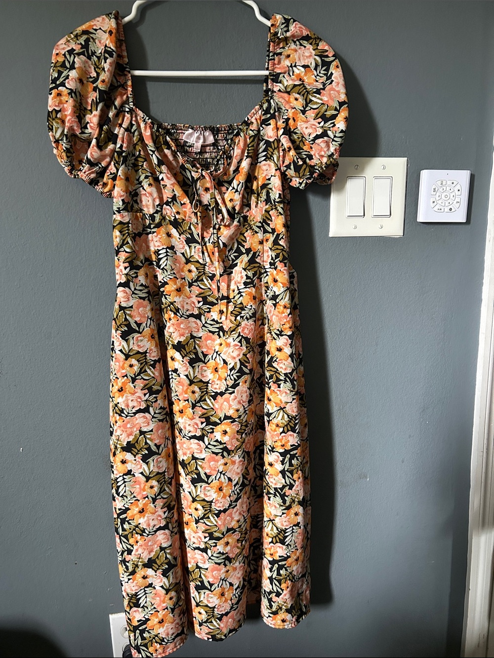 Floral Puff-Sleeve Midi Dress in Peach and Black with Slit on left side